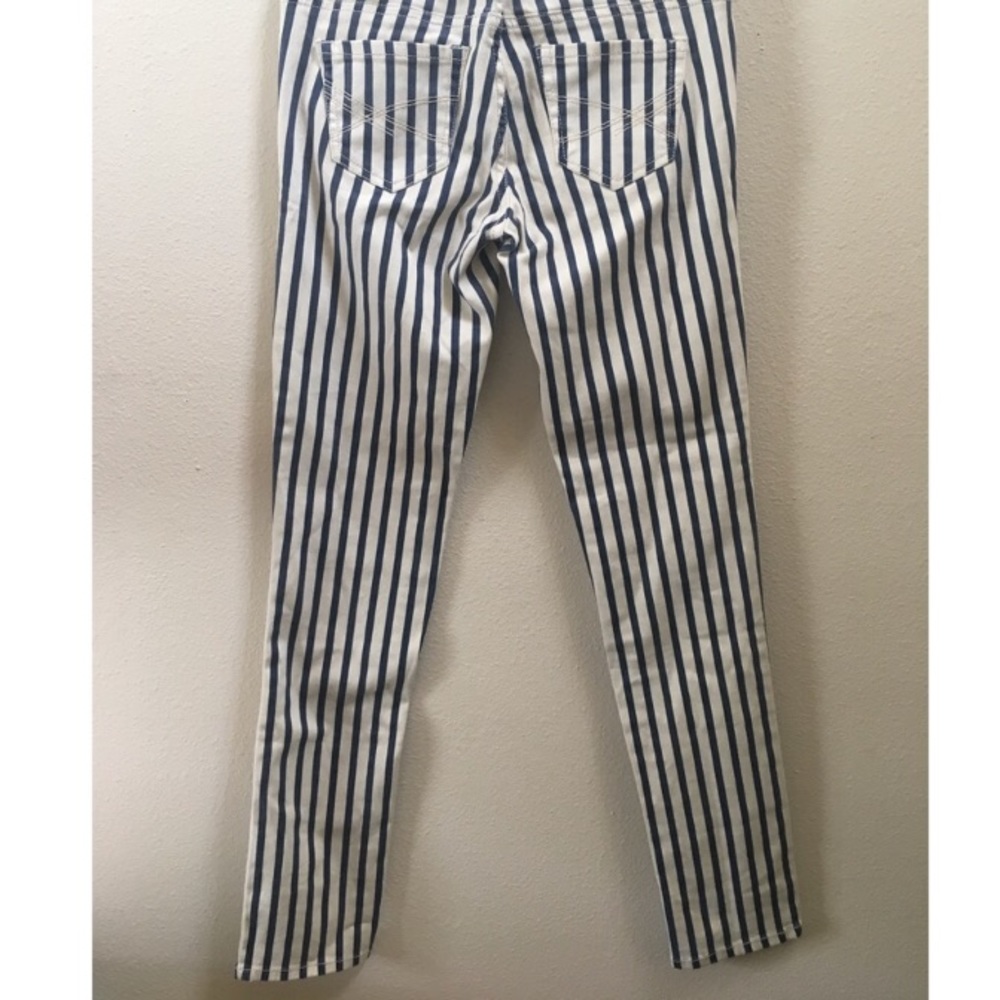 Blue and white striped jeans - Picture 2 of 8